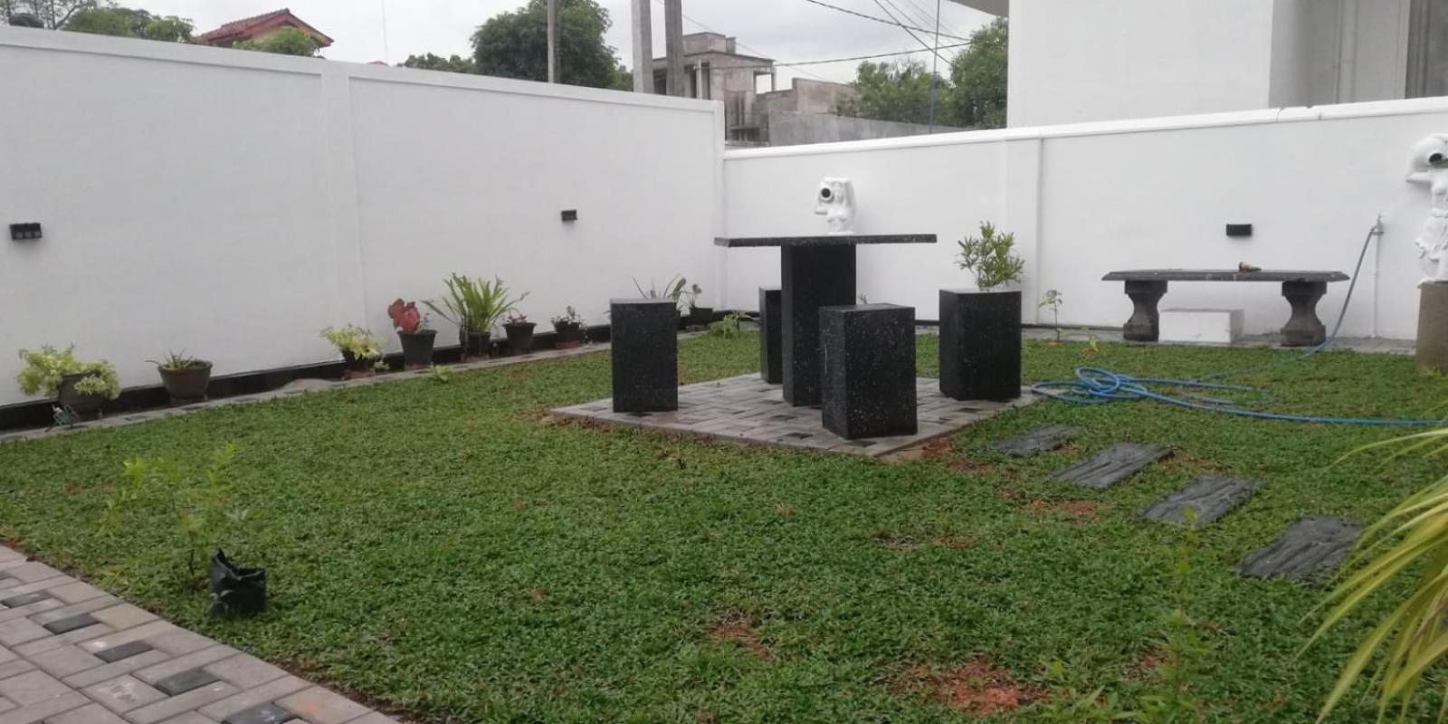Apartment Near Colombo Airport *